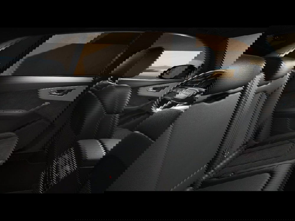 Audi Q8 nuova a Livorno (10)