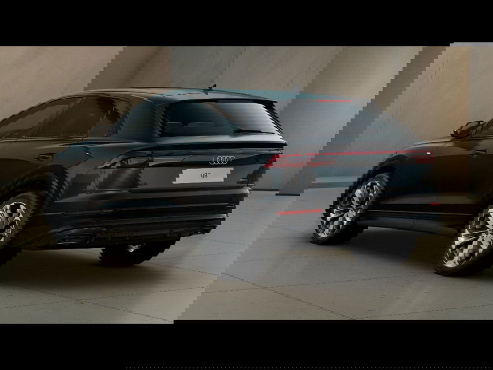 Audi Q8 nuova a Livorno (3)