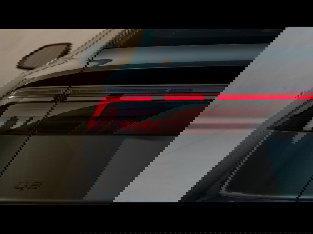 Audi Q8 nuova a Livorno (7)
