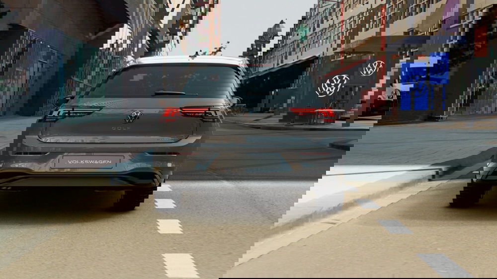 Volkswagen Golf nuova a Bologna (8)