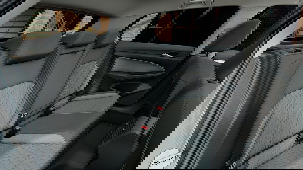 Volkswagen Golf nuova a Bologna (7)