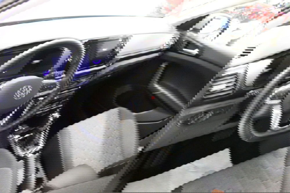 Volkswagen T-Cross usata a Cremona (6)