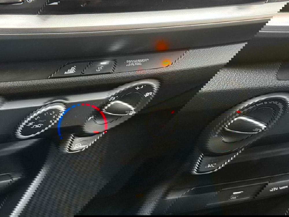 Kia Stonic usata a Como (17)