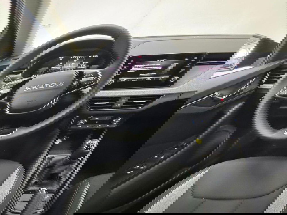 Skoda Kamiq nuova a Como (9)