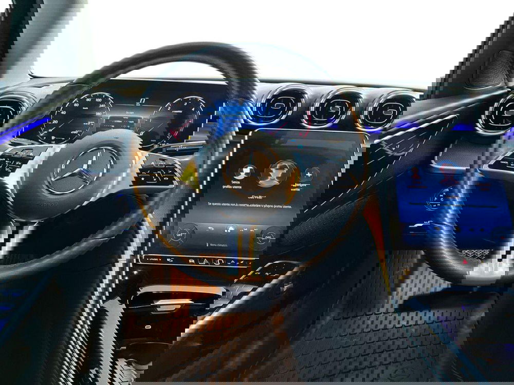 Mercedes-Benz Classe C usata a Bari (11)