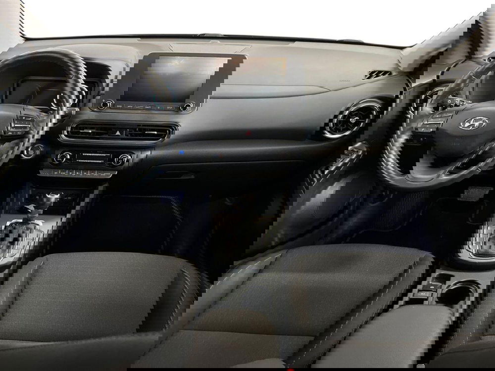 Hyundai Kona usata a Bari (8)