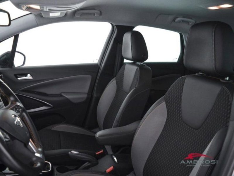 Opel Crossland X usata a Perugia (9)