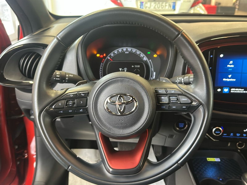Toyota Aygo X usata a Napoli (12)