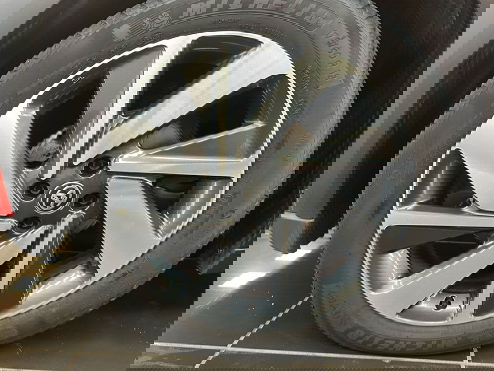 Toyota Aygo X usata a Napoli (9)