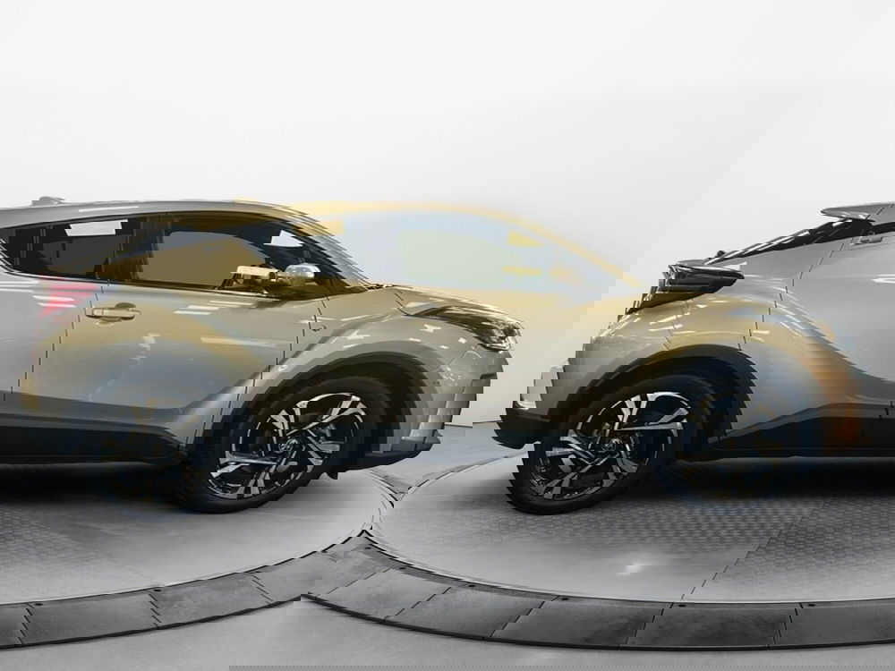 Toyota Toyota C-HR usata a Napoli (2)