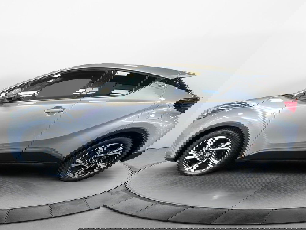 Toyota Toyota C-HR usata a Napoli (4)