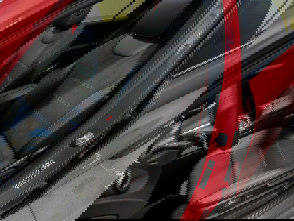 Mercedes-Benz GLB nuova a Macerata (10)