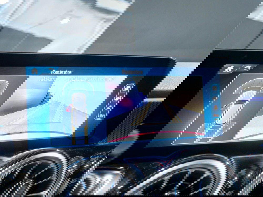 Mercedes-Benz GLB nuova a Macerata (15)