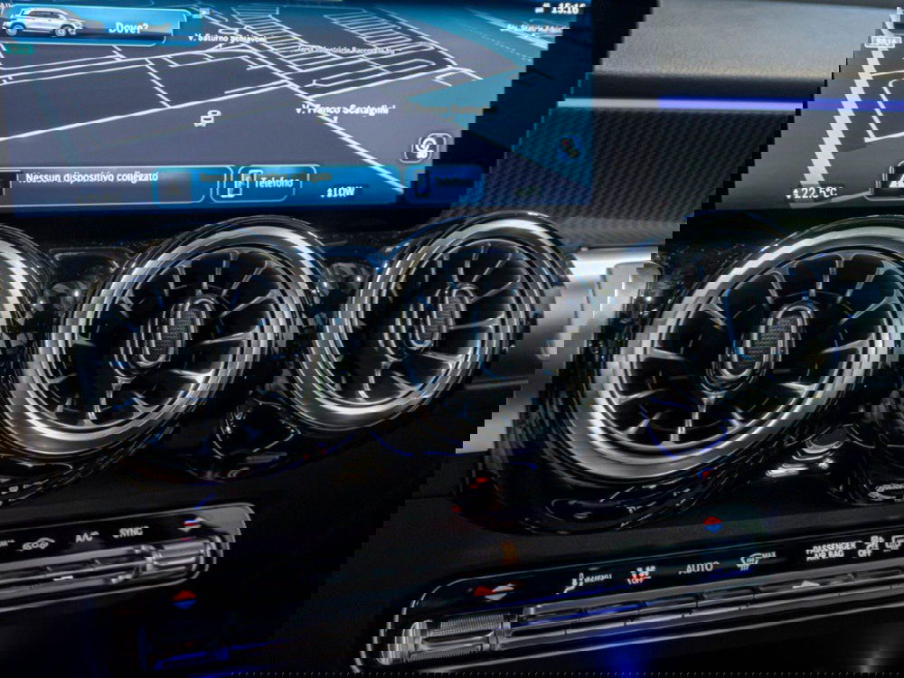 Mercedes-Benz GLB nuova a Macerata (17)