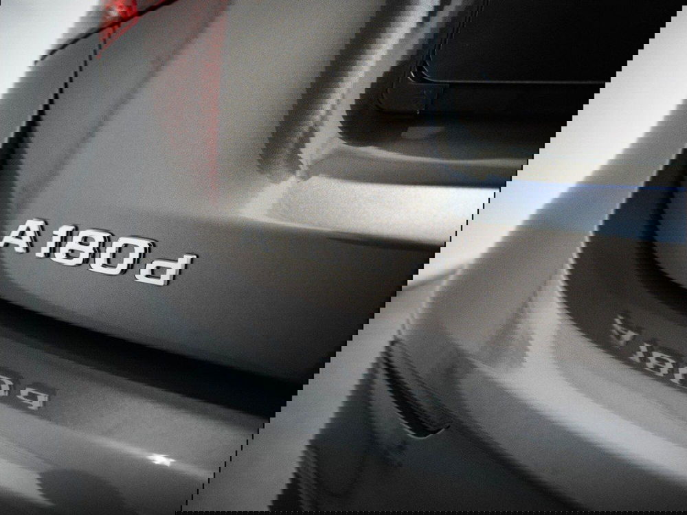 Mercedes-Benz Classe A Sedan nuova a Rimini (10)