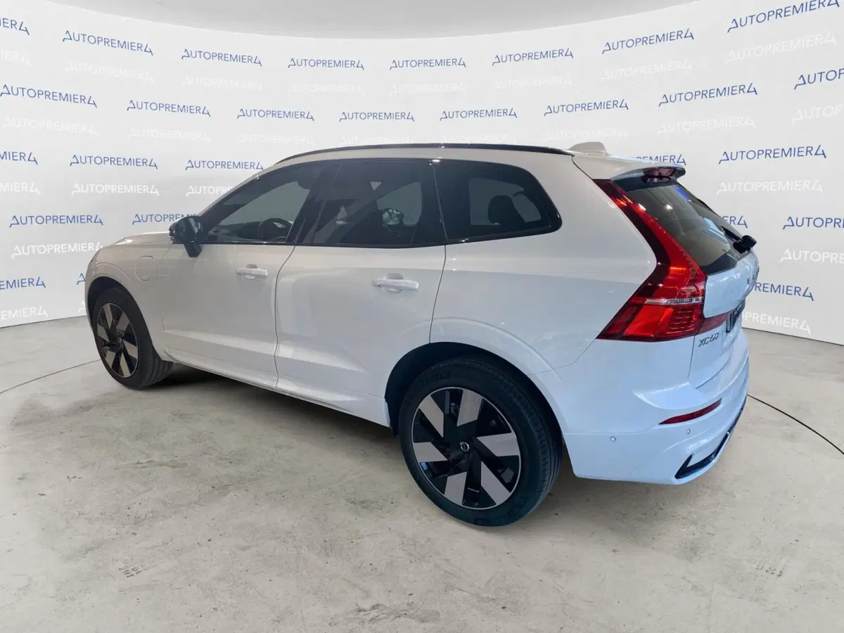 Volvo XC60 nuova a Como (4)