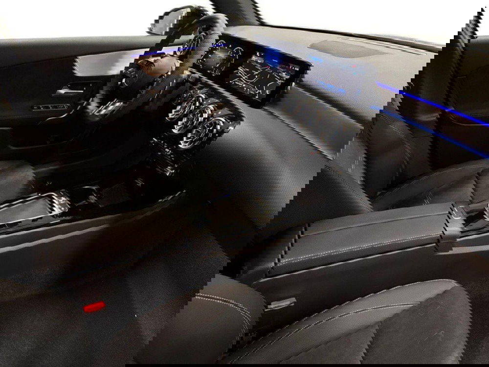 Mercedes-Benz Classe A Sedan nuova a Rimini (13)