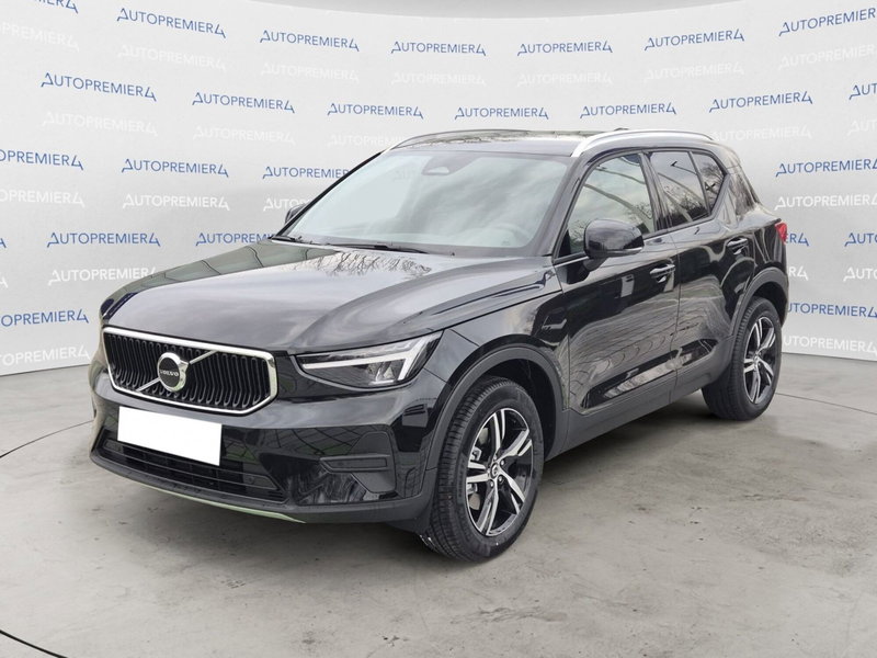 Volvo XC40 nuova a Como