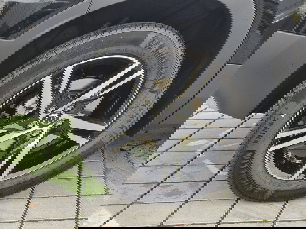 Volvo XC40 nuova a Como (12)