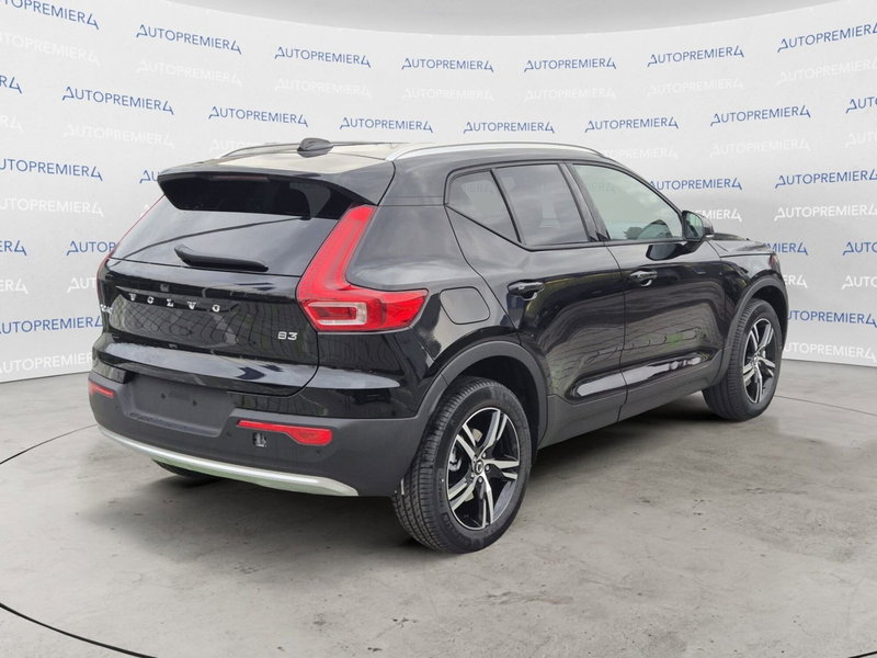Volvo XC40 nuova a Como (4)