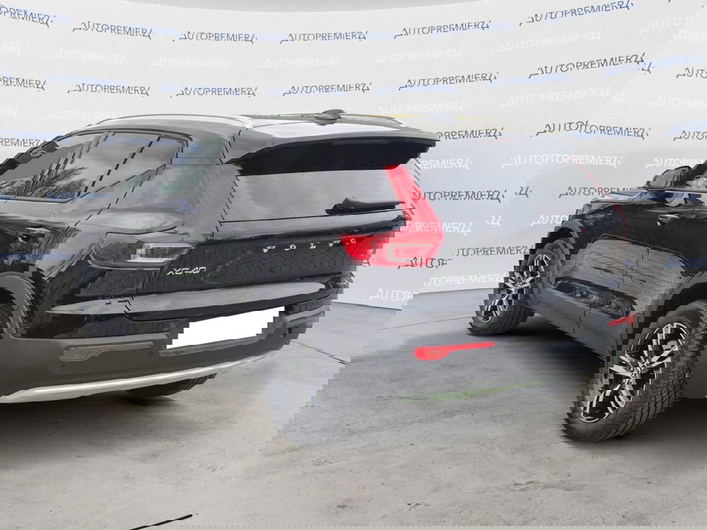 Volvo XC40 nuova a Como (6)