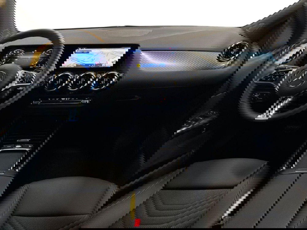 Mercedes-Benz Classe B nuova a Rimini (10)