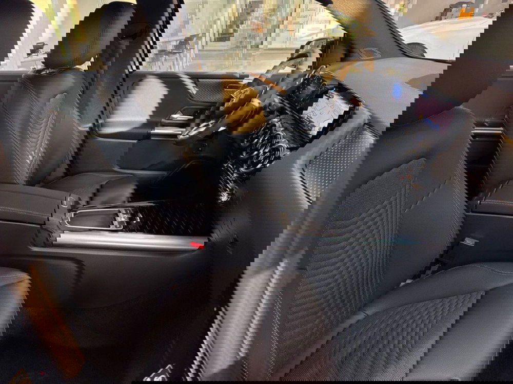 Mercedes-Benz Classe B nuova a Rimini (14)