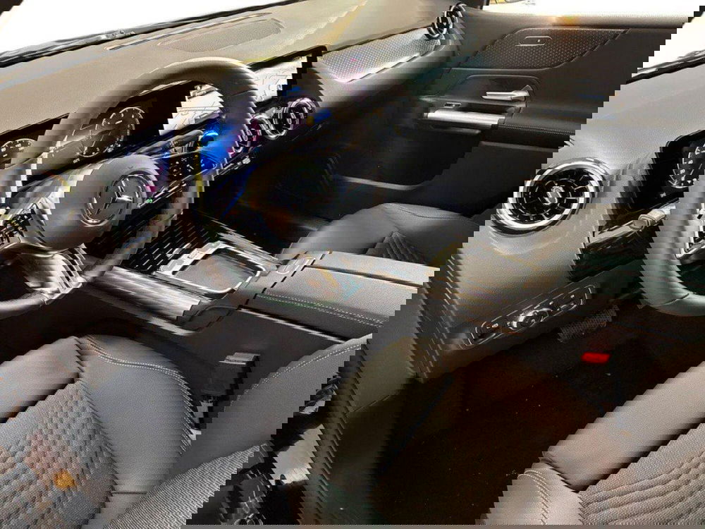 Mercedes-Benz Classe B nuova a Rimini (16)