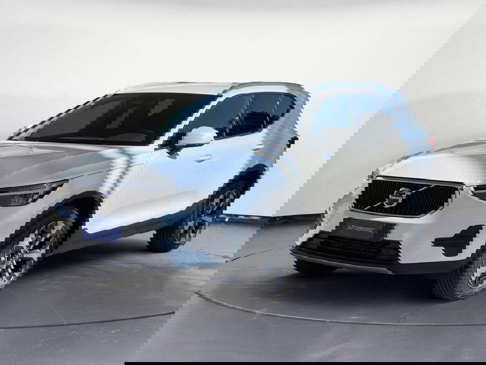 Volvo XC40 nuova a Como