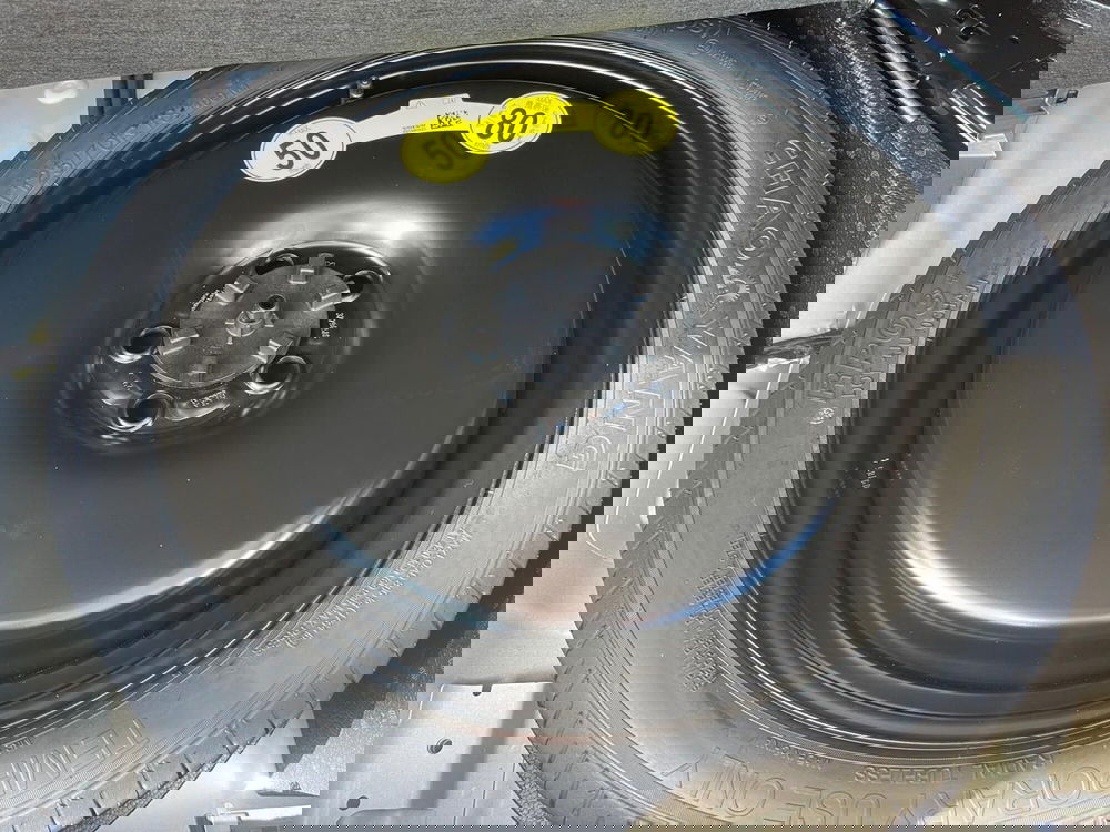 Volvo XC40 nuova a Como (16)