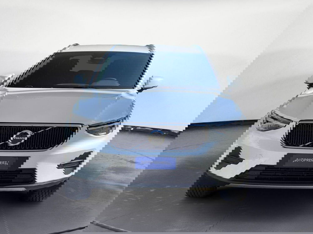 Volvo XC40 nuova a Como (2)