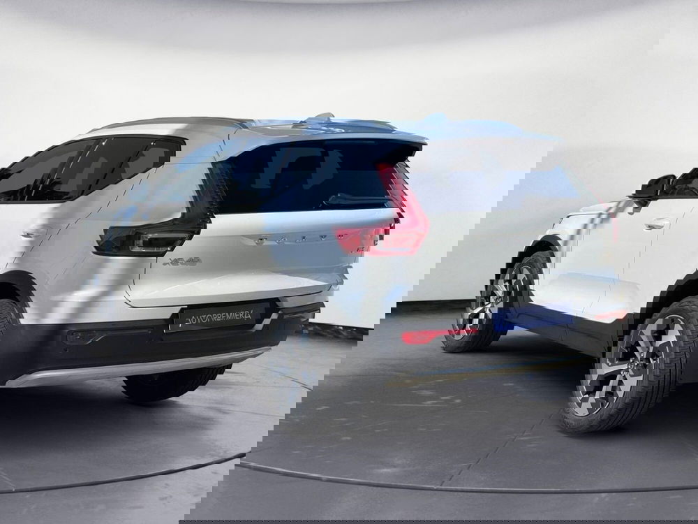 Volvo XC40 nuova a Como (4)