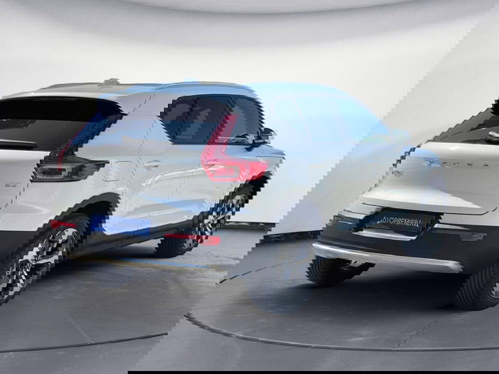 Volvo XC40 nuova a Como (6)