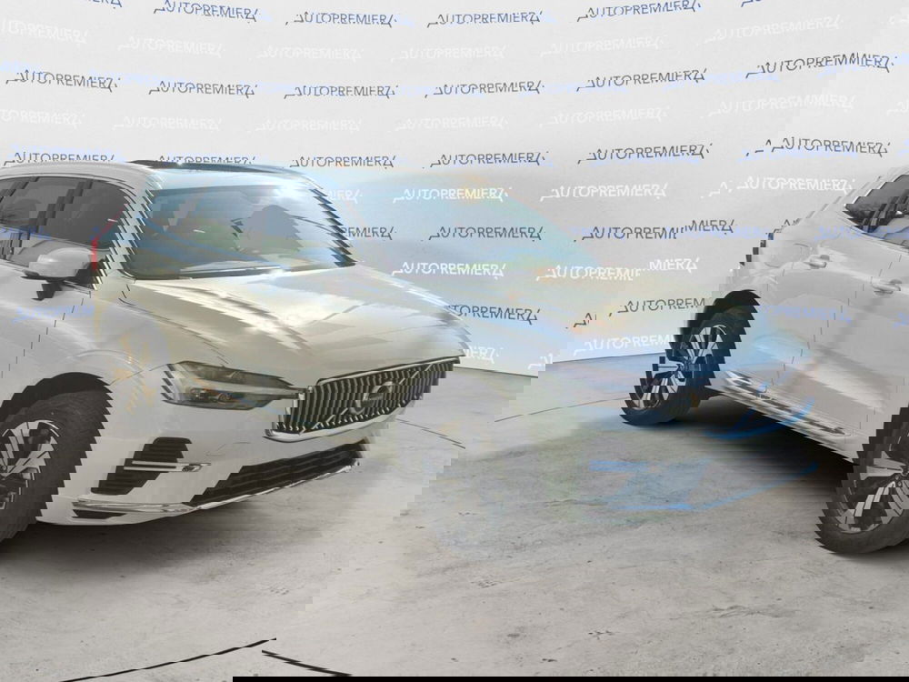 Volvo XC60 nuova a Como (3)