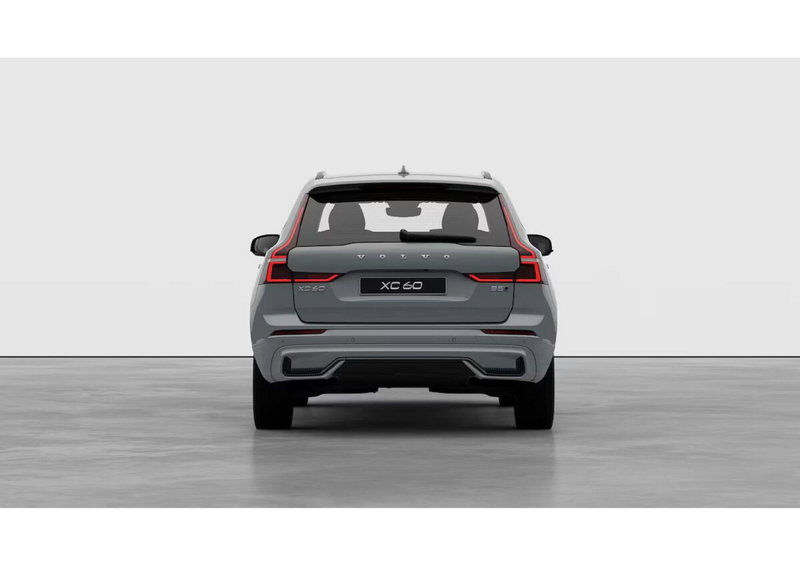 Volvo XC60 nuova a Como (5)