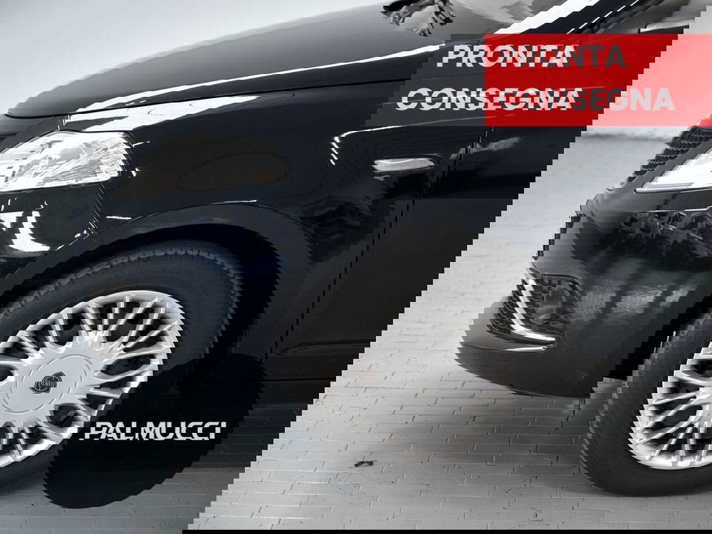 Lancia Ypsilon usata a Prato (6)