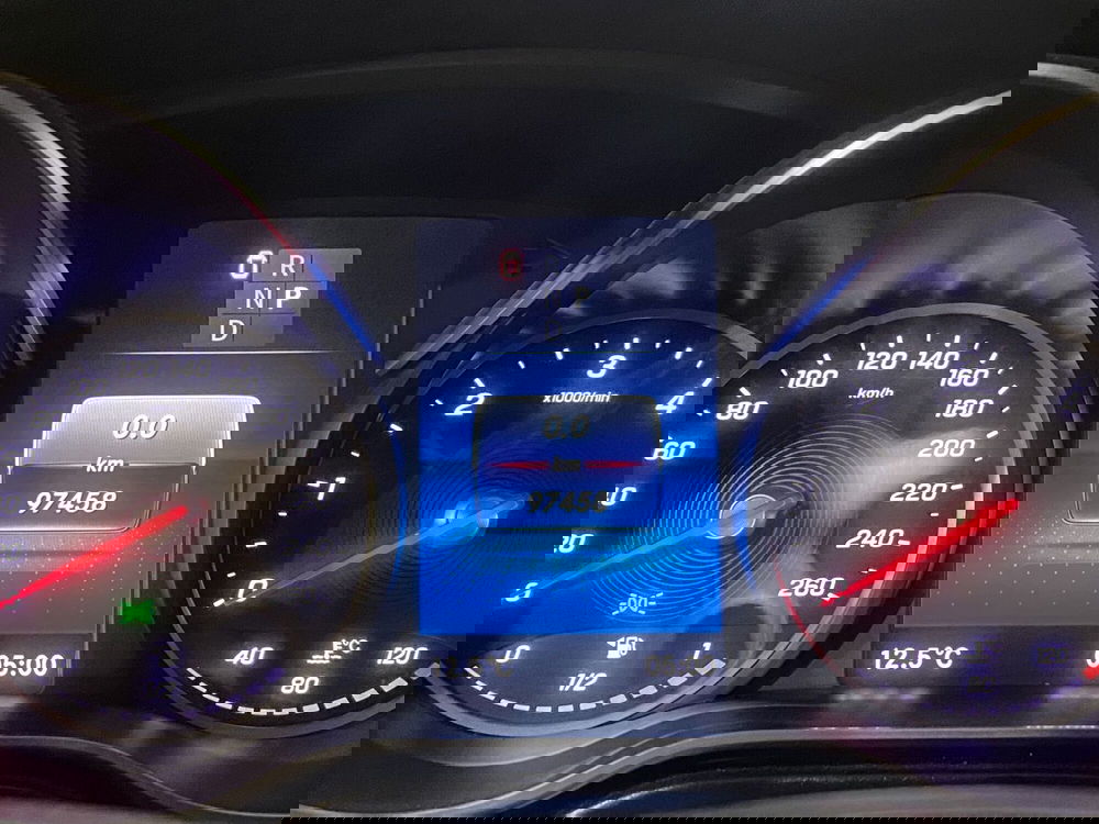 Mercedes-Benz Classe V usata a Napoli (11)