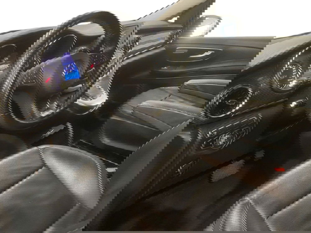 Mercedes-Benz Classe V usata a Napoli (13)