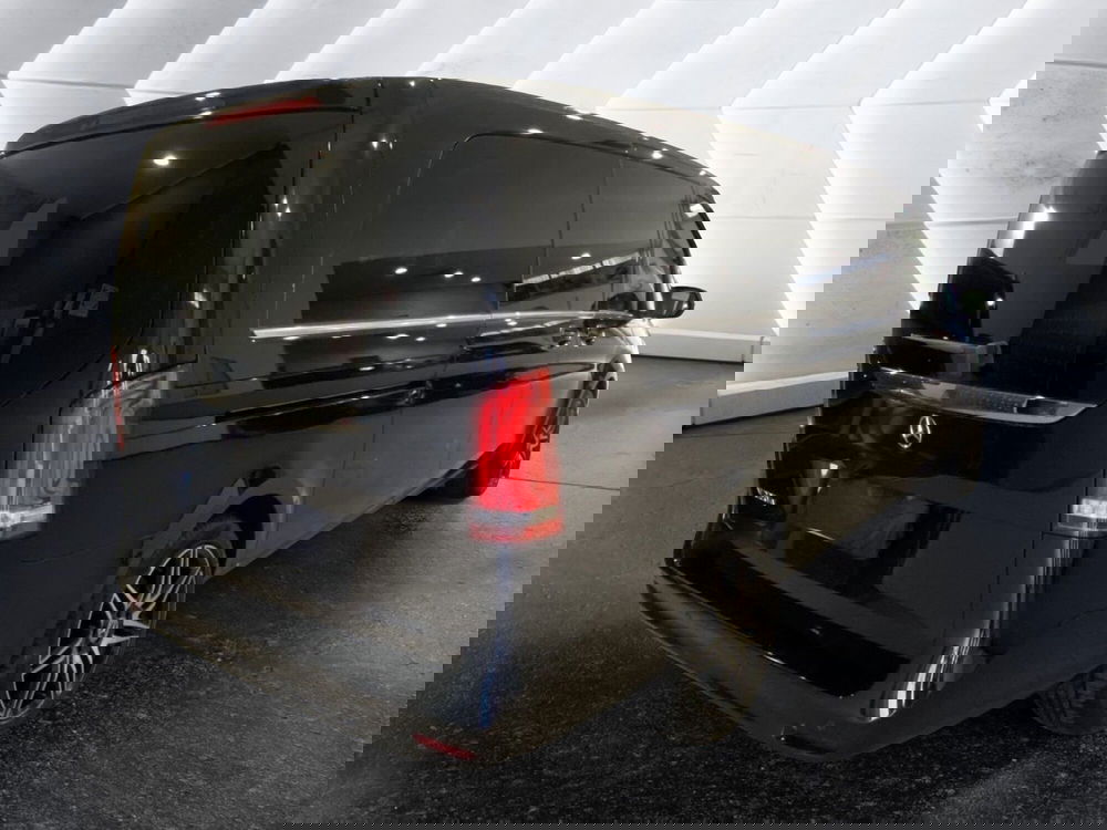 Mercedes-Benz Classe V usata a Napoli (6)