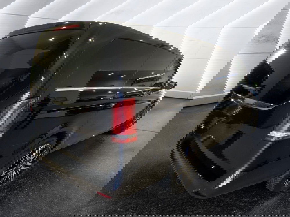 Mercedes-Benz Classe V usata a Napoli (8)