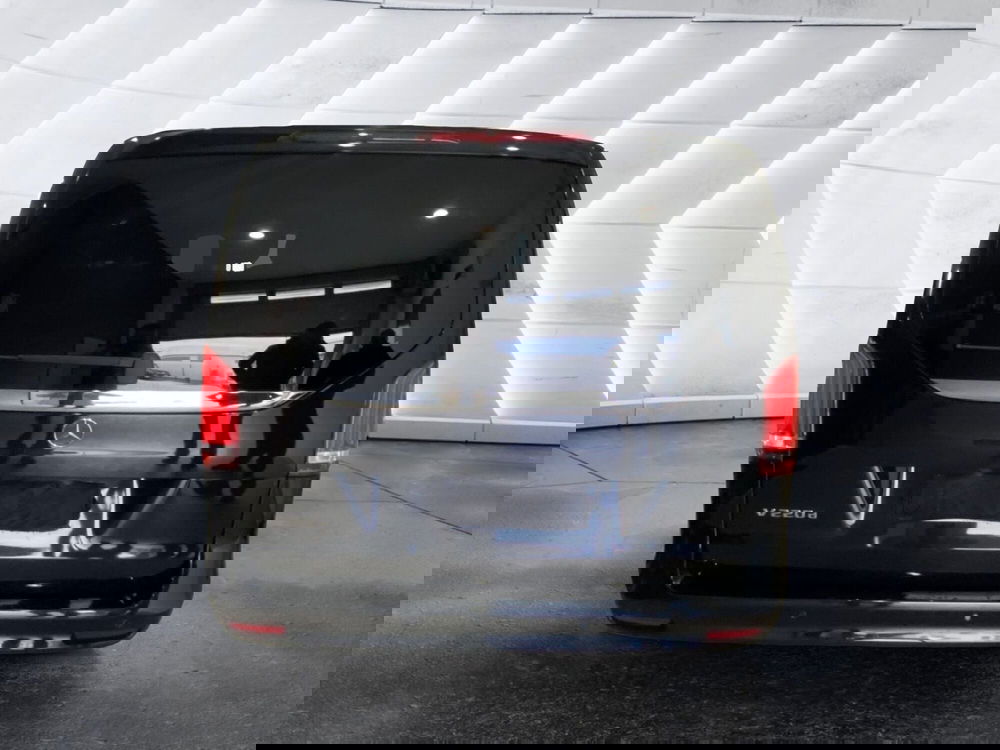 Mercedes-Benz Classe V usata a Napoli (9)