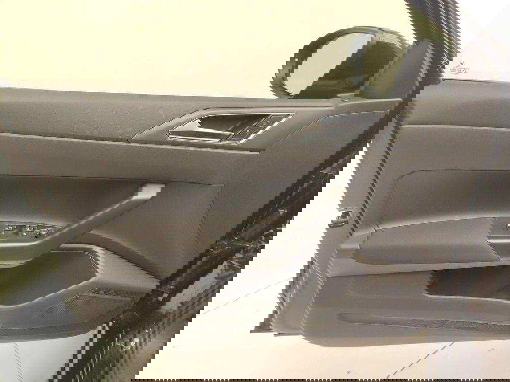 Volkswagen Taigo usata a Avellino (16)