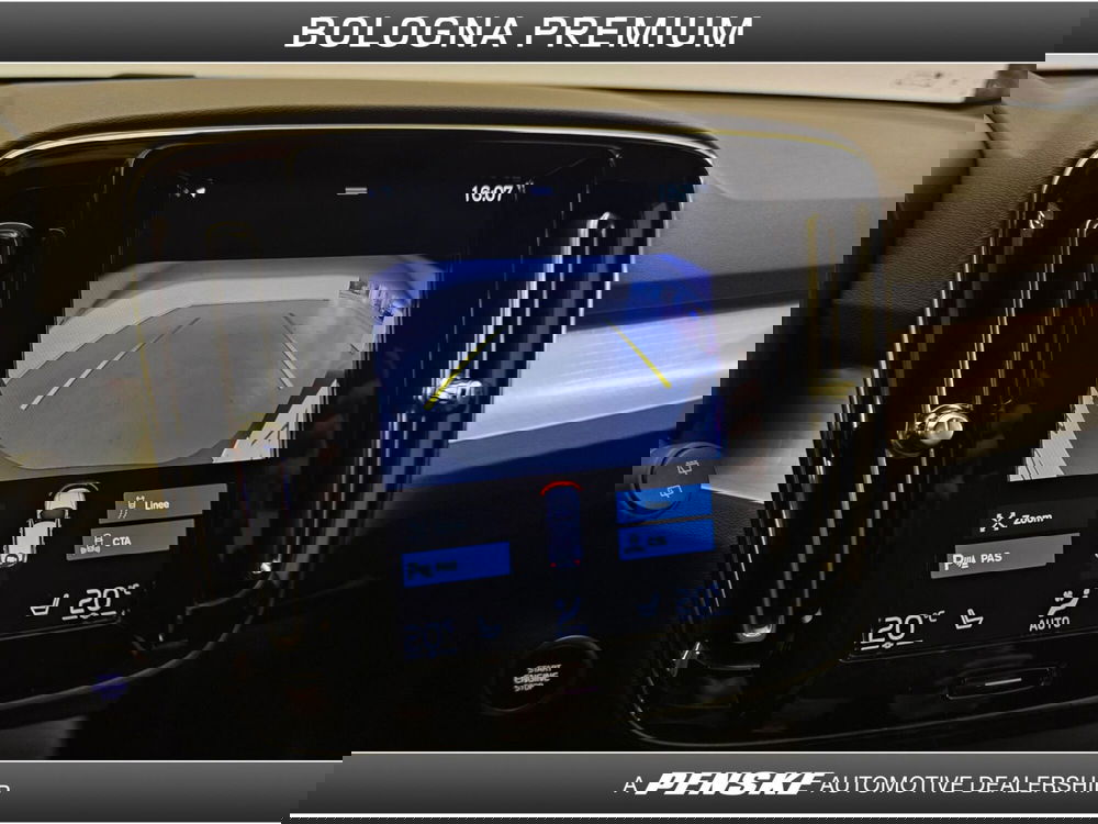 Volvo XC40 usata a Bologna (12)