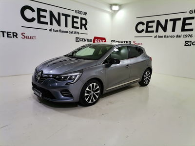 Renault Clio TCe 90 CV 5 porte Techno del 2022 usata a Salerno