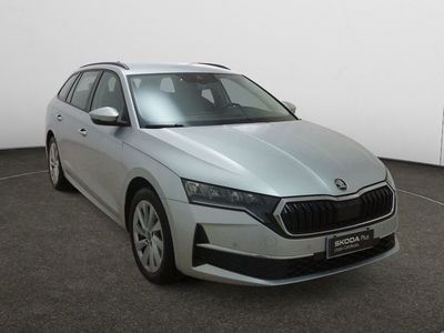 Skoda Octavia Station Wagon 2.0 tdi Executive 150cv dsg del 2024 usata a Torino