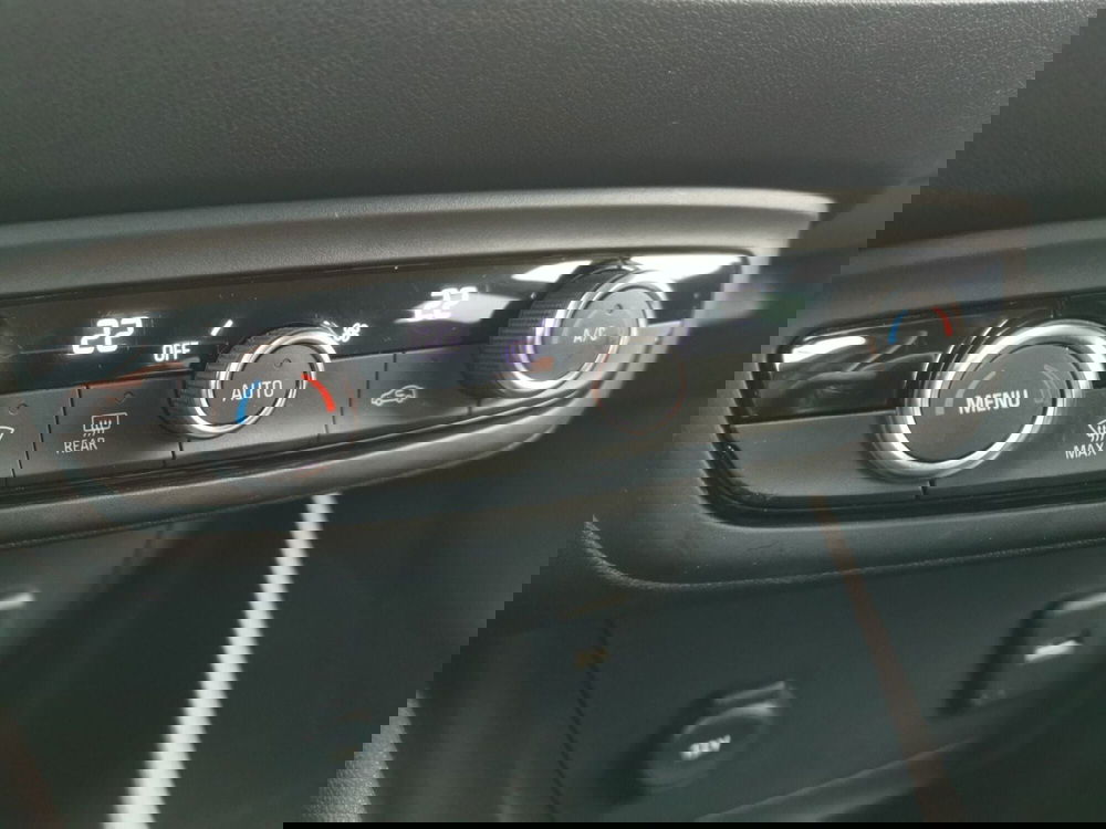 Opel Crossland usata a Taranto (16)