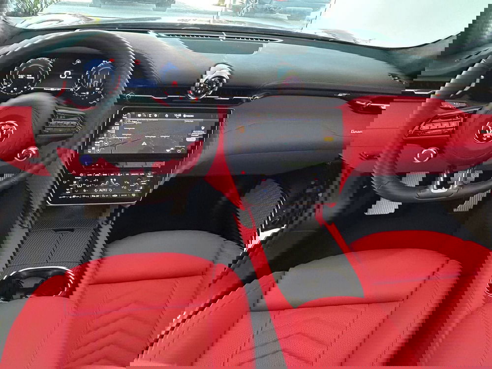 Maserati Grancabrio nuova a Bari (5)