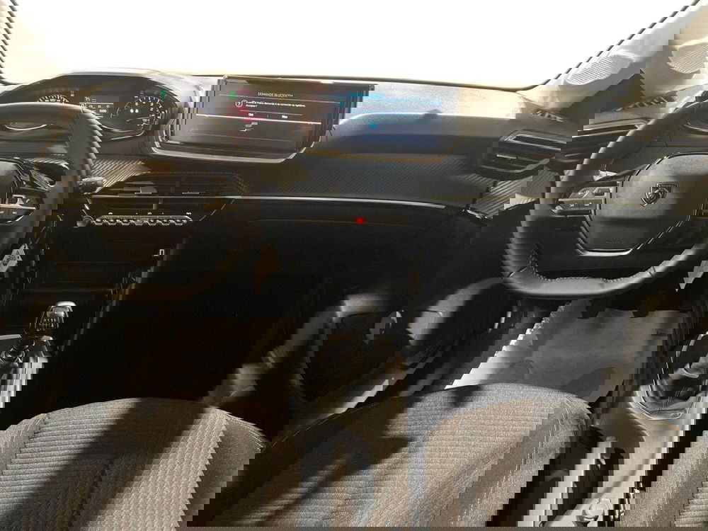 Peugeot 208 nuova a Salerno (11)