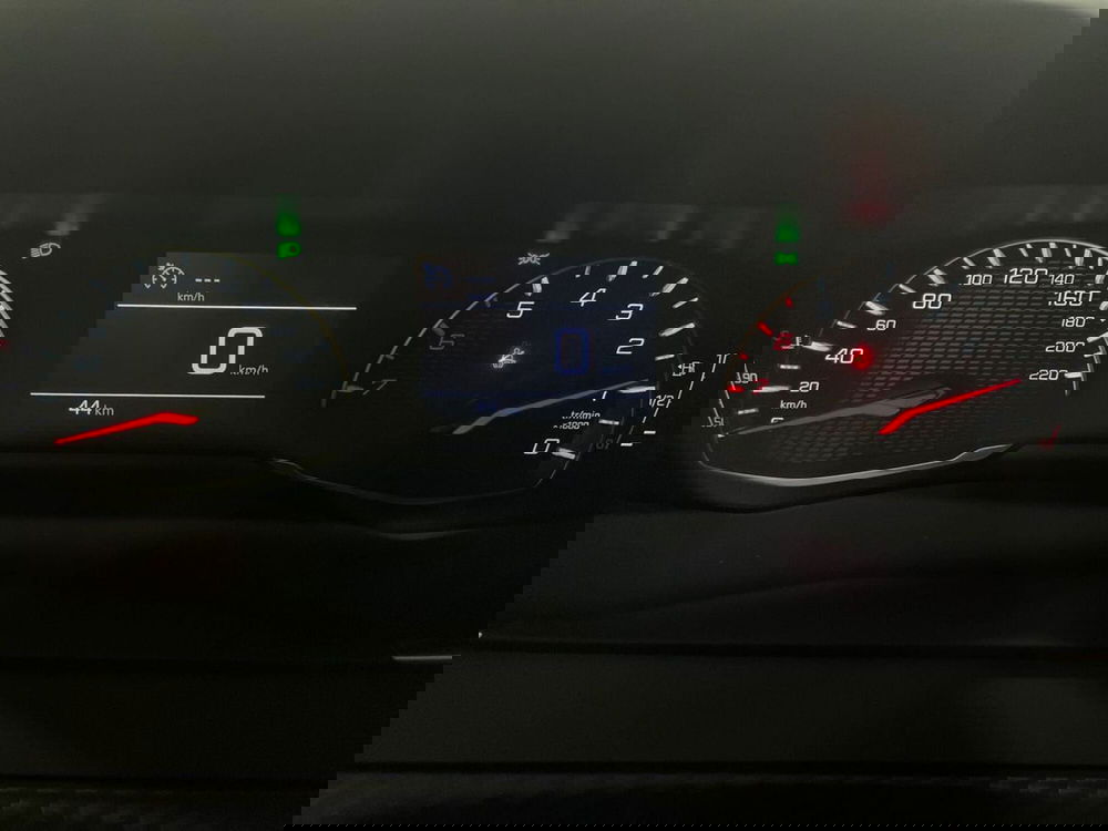 Peugeot 208 nuova a Salerno (12)