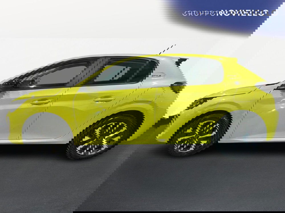 Peugeot 208 nuova a Salerno (4)